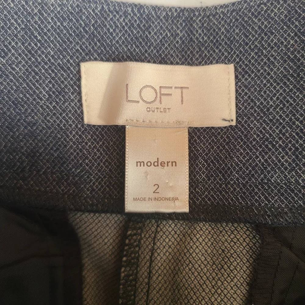 LOFT Gray Modern Skinny Ankle Pants Size 2